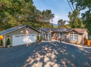 1039 Wards Creek Rd, Rogue River, OR 97537