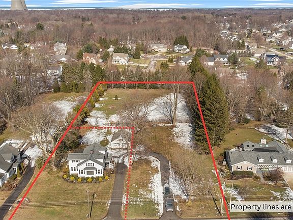 2nd image of 4609 Middle Ridge Rd