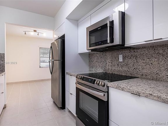 5th image of 3941 Segovia St