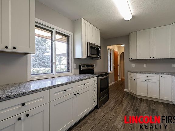 2nd image of 2901 S 47th St