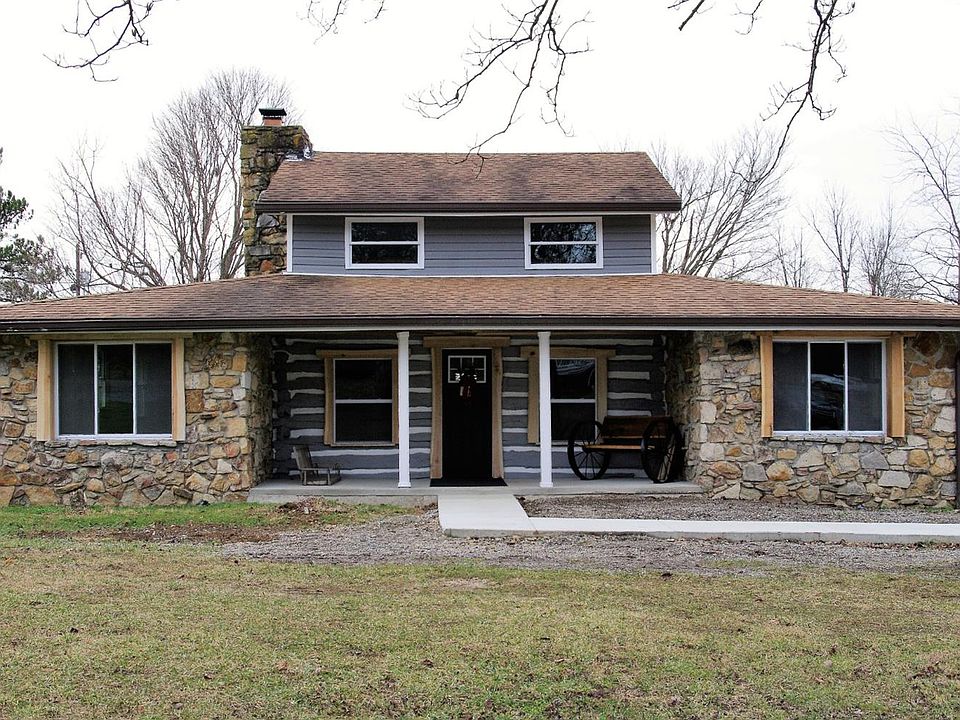 1st image of 415 Spears Ln