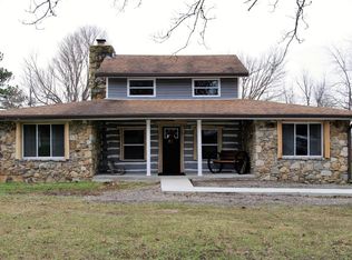 415 Spears Ln, Hustonville, KY 40437