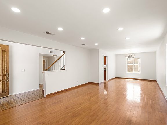 5th image of 2338 W 232nd St