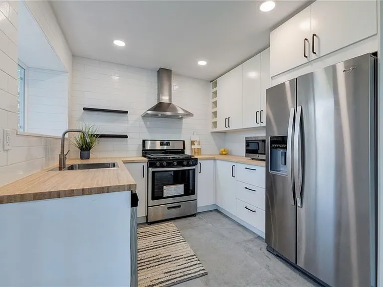 4602 Everest Ln — Photo 12