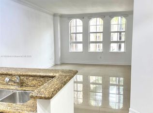 3001 NE 185th St APT 238, Aventura, FL 33180