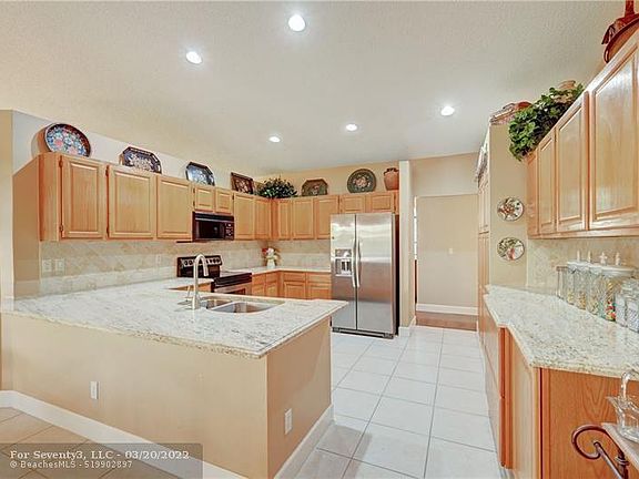 5th image of 9635 Sycamore Ct