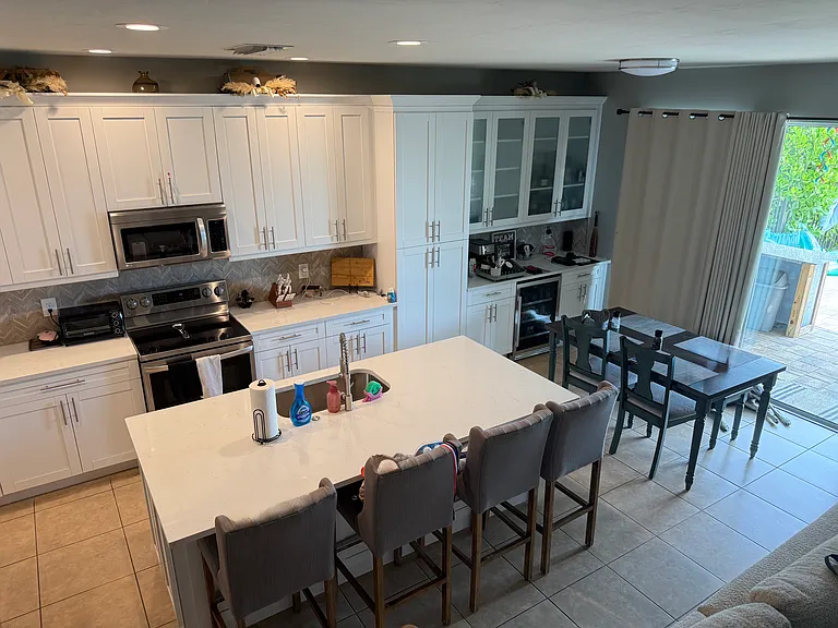 2462 Sutherland Ct — Photo 3