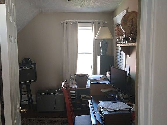 4th image of 1305 Allen Ct