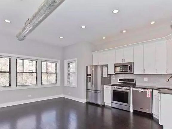 2nd image of 3832 N Mozart St #2S