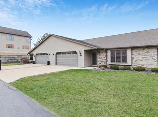118 5th St #2, Fulton, IL 61252