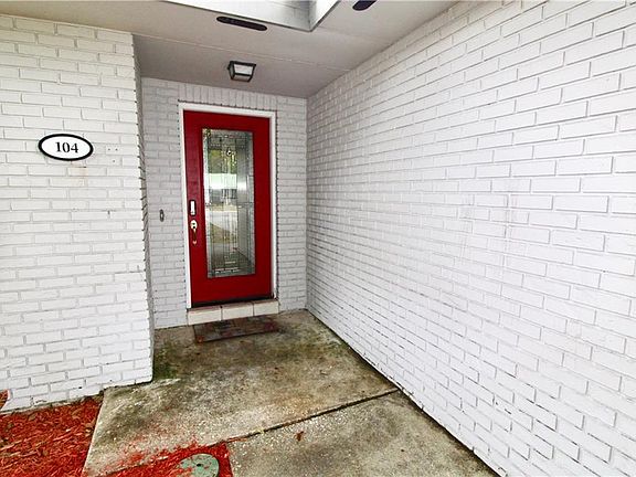 2nd image of 104 Broward Dr