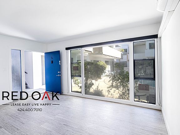 4th image of 2043 N Beachwood Dr APT 6