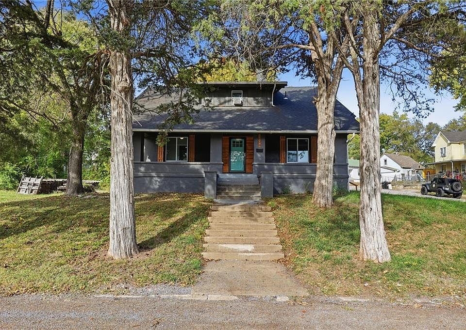1st image of 1894 Glendale Ave