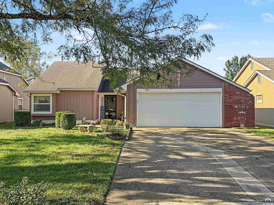 1st image of 2467 Brookside Dr