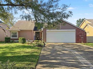 2467 Brookside Dr, Lawrence, KS 66047
