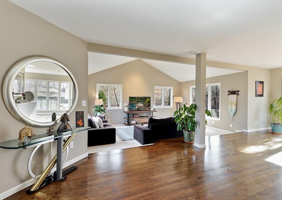 9321 Wyoming Ave S, Bloomington, MN 55438 Zillow