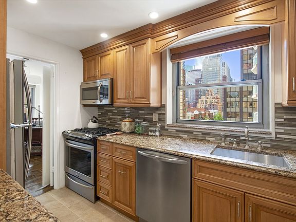 5th image of 400 E 56th St APT 8R