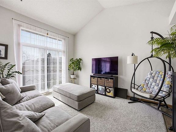 2nd image of 1530 Ranier Dr