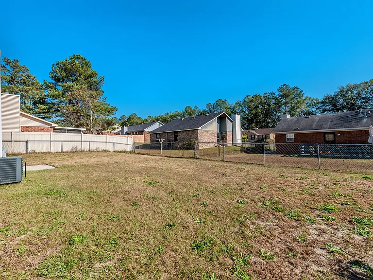2937 Dahlia Dr — Photo 33