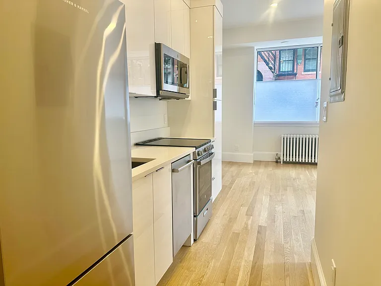 15 Revere St #B — Photo 12