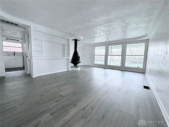 2nd image of 3209 Carrier Ave