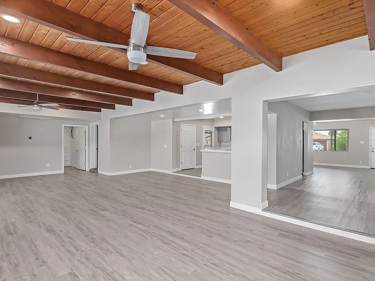 2136 W Village Dr — Photo 13
