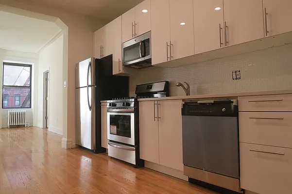 Rented by GPA Realty | media 3