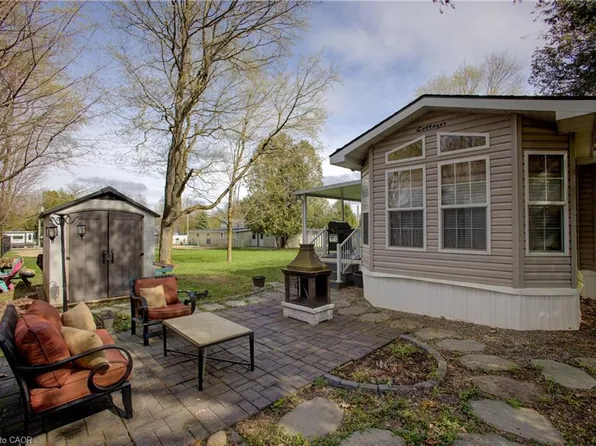 8 Maple St, South Bruce, ON N0G 1W0