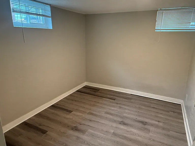 2601 S Lincoln St — Photo 14