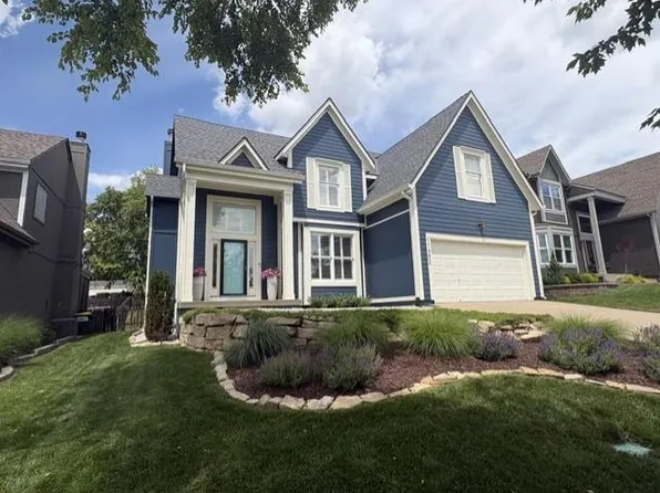 11302 W 132nd Ter, Overland Park, KS 66213