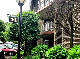 14 Stonehenge Cir APT 6, Baltimore, MD 21208