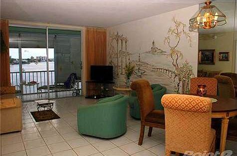 4th image of 3020 Marcos Dr #502