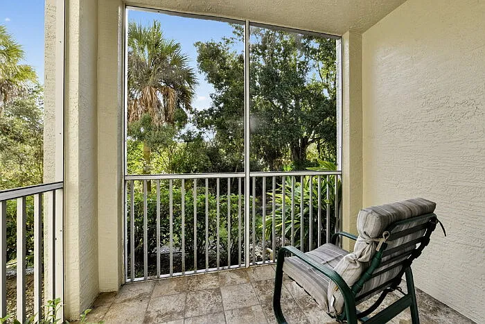 3 bed, 3.0 bath, 1559 sqft, $2,500 — Photo 3