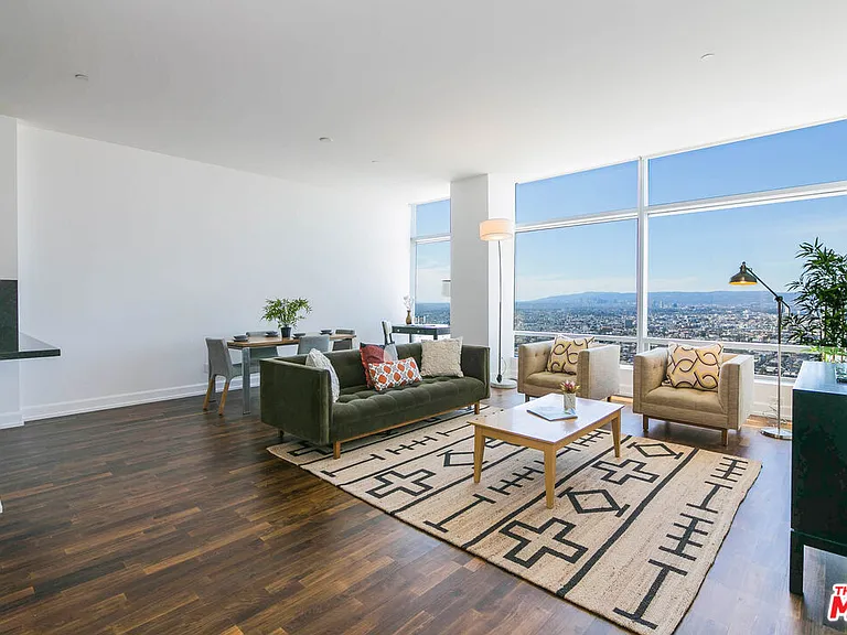 900 W Olympic Blvd #28C — Photo 1