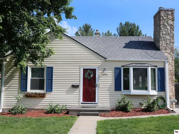 3944 V St, Omaha, NE 68107