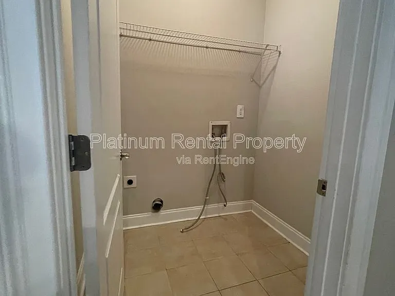 750 Terry St SE — Photo 24