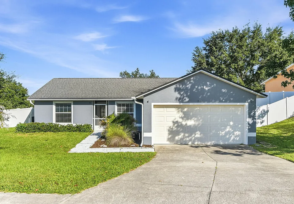 13520 Silverleaf Cir
