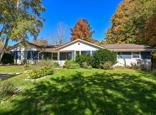 542 Sarah LANE, Cedarburg, WI 53012