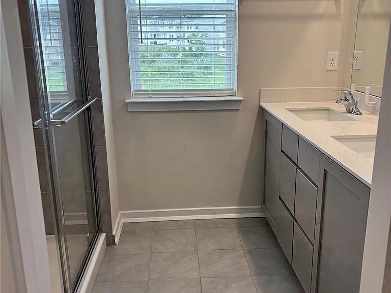 7569 Clayton Ave — Photo 12