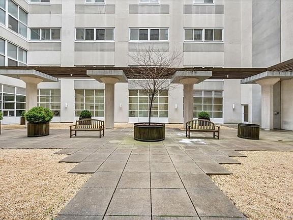 4th image of 1 Landmark Sq APT 221