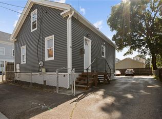 24 Chambers St, Providence, RI 02907