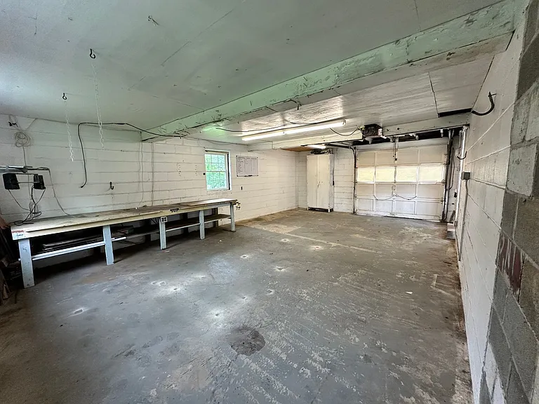 814 Mayfield Hwy — Photo 10