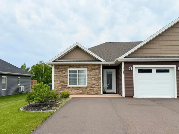 102 Putters St, Linkletter, PE C1N 0V1