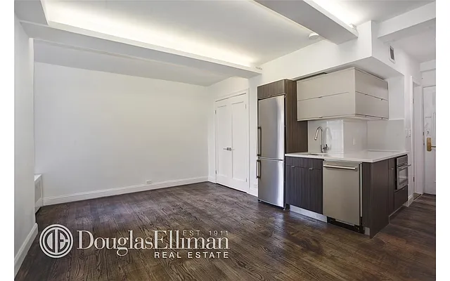 Rented by Douglas Elliman | media 4