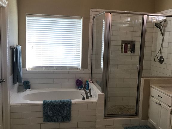 2nd image of 208 Rosemary Ln