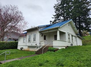 718 N Main St, Brownsville, OR 97327