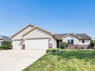 2704 Sussex Rd, Green Bay, WI 54311