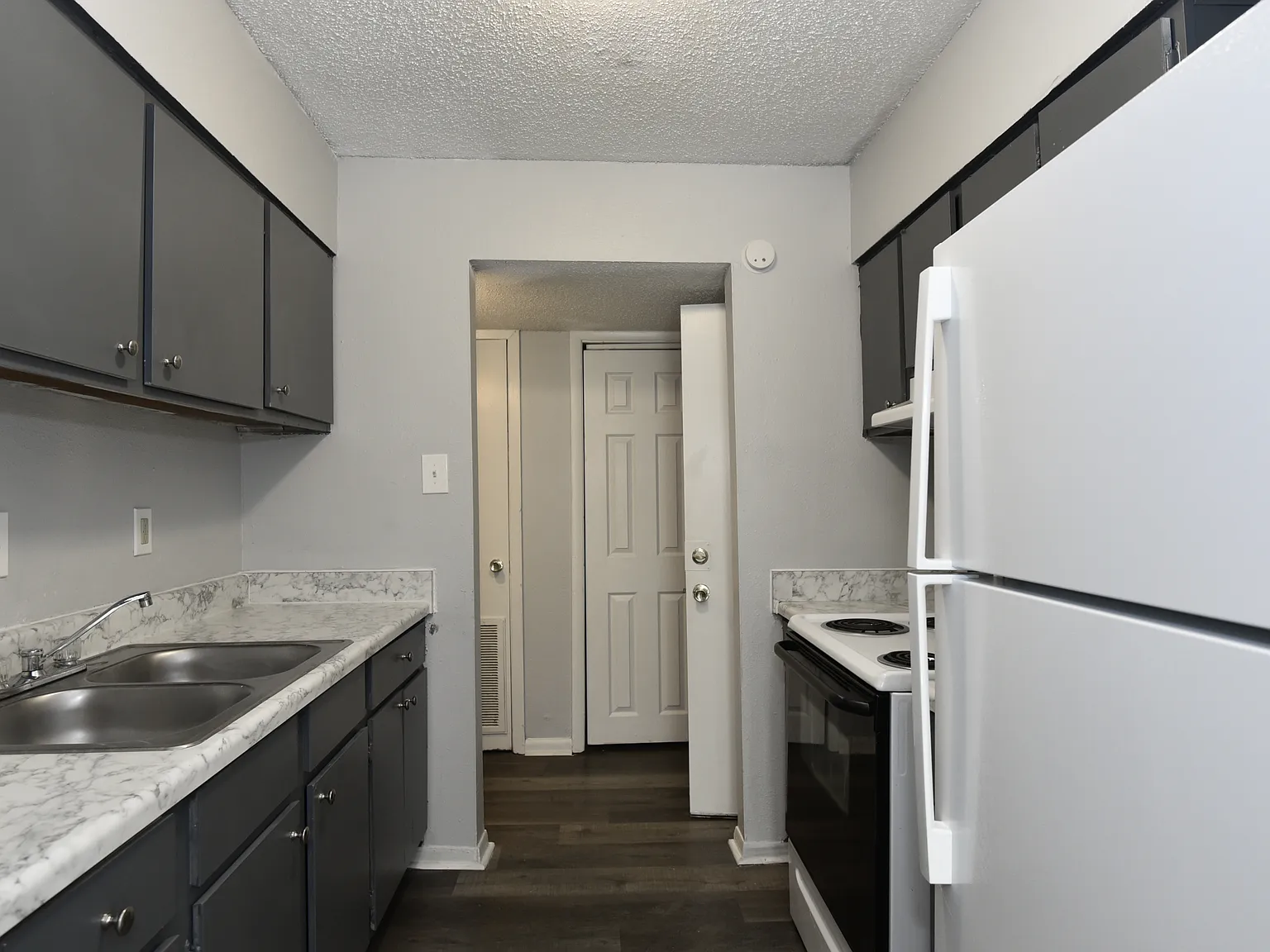 Regency at Raleigh — Photo 4