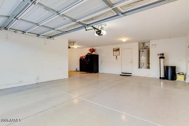 4 bed, 3528 sqft, $2,600 — Photo 4