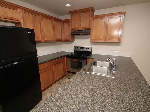 2nd image of 5905 NE 34th St